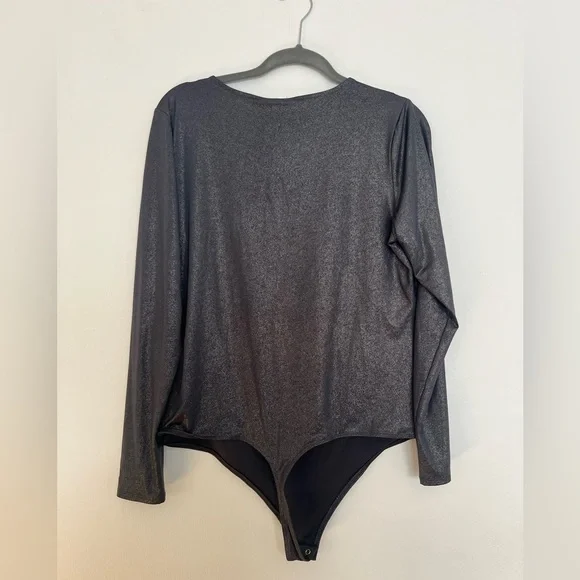 Express Metallic Bodysuit - Picture 5 of 5